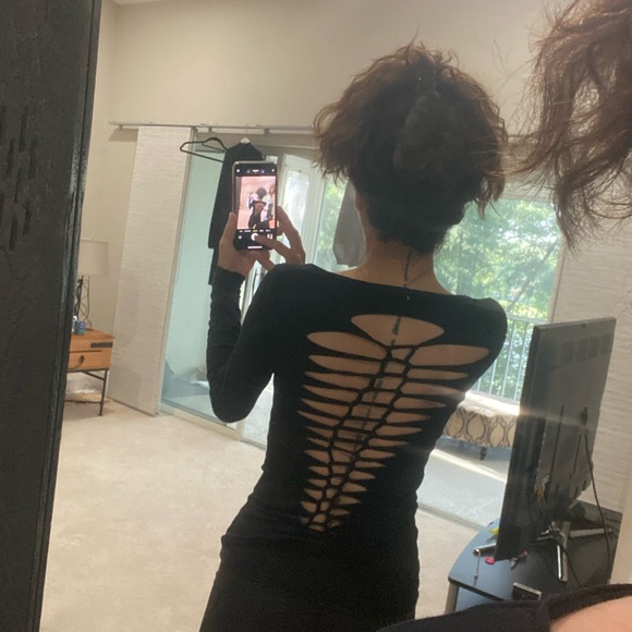 L’Atelier by Caroline De Souza black distressed cut out back top - Picture 3 of 7